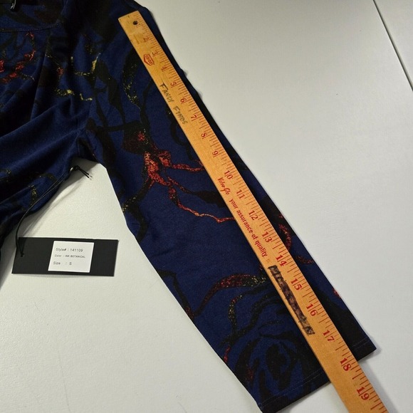 Liv by Habitat Women Asymmetrical‎ Top Size Small Abstract Artsy Minimal Layer - Picture 11 of 12